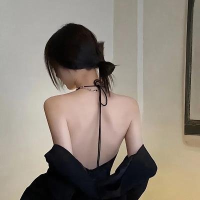 隐世狼女第一季 在线观看